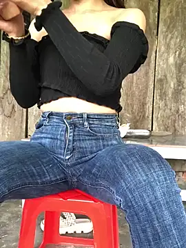 Kylie beem online show from 03-24-26, 06:40