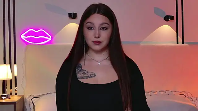  Tessa May  online show from 11-13-25, 12:20