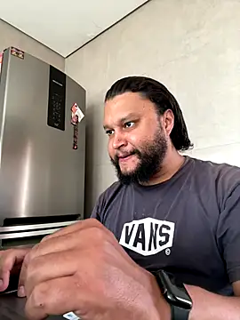 Snapshot of LoboCachorro chatting on 10-30-25, 01:12 LoboCachorro online show from 10-30-25, 01:12