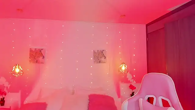 cherryvixen  online show from 10-28-25, 06:17