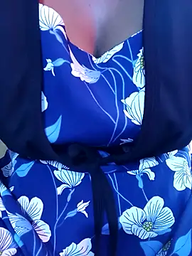 shakunthala96 online show from 11-04-25, 01:16