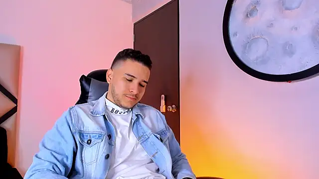 mike 257 online show from 11-15-25, 11:40