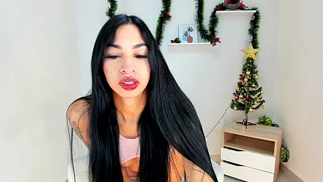 ZAYDA KAJER online show from 12-15-25, 08:24