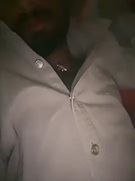 Snapshot of MacroSign13 chatting on 11-17-25, 02:34 MacroSign13 online show from 11-17-25, 02:34