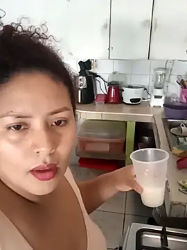 chikis12  online show from 11-24-25, 05:12