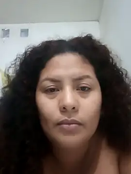 chikis12  online show from 12-05-25, 12:19