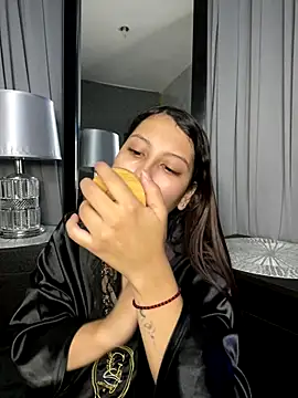 Snapshot of Sammy_Sweet01 chatting on 11-18-25, 11:47 Sammy Sweet01 online show from 11-18-25, 11:47