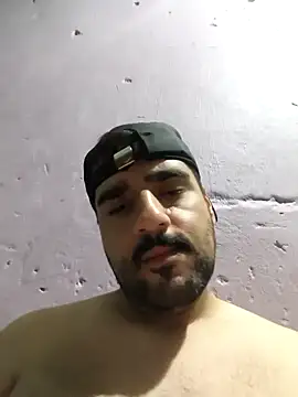 Snapshot of gusto14cm chatting on 02-12-26, 04:40 gusto14cm online show from 02-12-26, 04:40