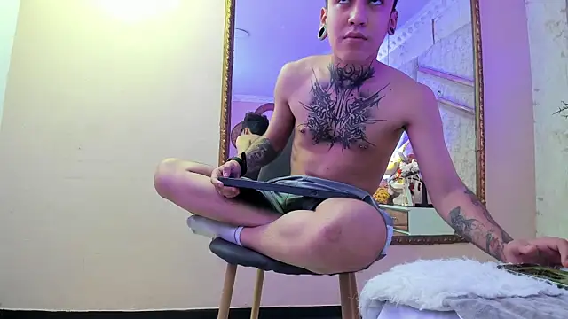 SantiOlsen online show from 12-21-25, 03:41