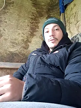 bbyxklaus online show from 11-22-25, 12:37