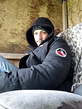 bbyxklaus online show from 11-25-25, 11:10