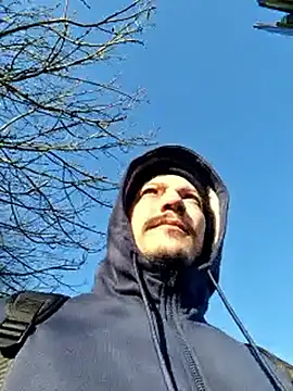 bbyxklaus online show from 12-20-25, 11:06