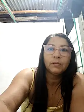 Snapshot of Brilly69 chatting on 10-22-25, 02:01 Brilly69 online show from 10-22-25, 02:01