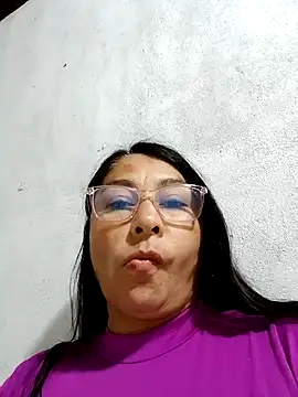 Snapshot of Brilly69 chatting on 10-31-25, 11:06 Brilly69 online show from 10-31-25, 11:06