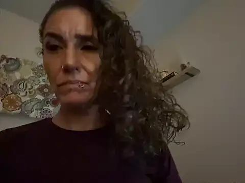 Snapshot of PetitemarieeThaReal chatting on 10-19-25, 08:15 PetitemarieeThaReal online show from 10-19-25, 08:15