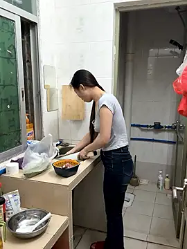 Snapshot of aaaaawhate chatting on 01-10-26, 11:01 aaaaawhate online show from 01-10-26, 11:01