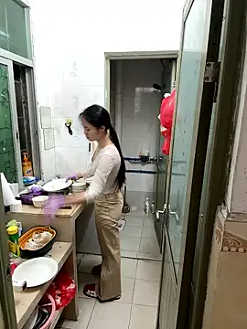 Snapshot of aaaaawhate chatting on 01-11-26, 11:04 aaaaawhate online show from 01-11-26, 11:04