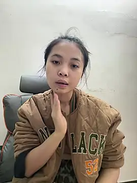 Snapshot of aaaaawhate chatting on 02-01-26, 11:09 aaaaawhate online show from 02-01-26, 11:09