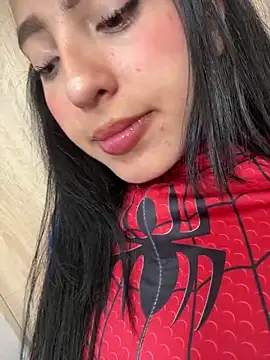 Snapshot of kitty_oficiall chatting on 10-31-25, 06:47 kitty oficiall online show from 10-31-25, 06:47