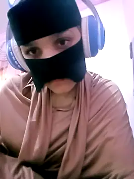 SandyAmr online show from 02-09-26, 09:24