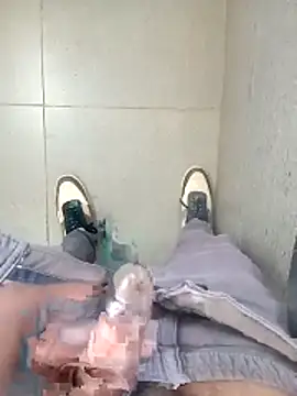 HeatableRevan online show from 04-08-26, 08:03