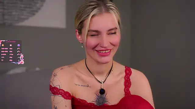 Snapshot of buvei chatting on 02-05-26, 01:38 buvei online show from 02-05-26, 01:38