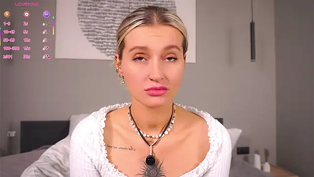 Snapshot of buvei chatting on 02-25-26, 02:27 buvei online show from 02-25-26, 02:27