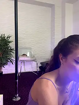 IvorySwan online show from 12-14-25, 05:35