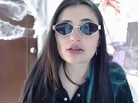 KittenMiss  online show from 10-19-25, 07:47