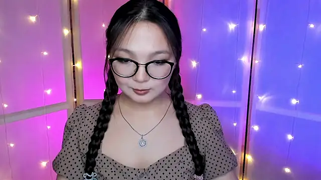 Nikki-awesome online show from 11-04-25, 04:28