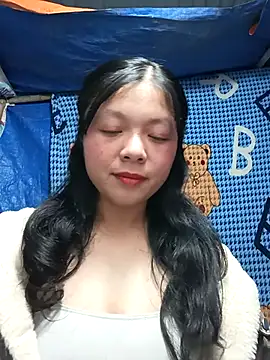 lisa-bae00 online show from 11-28-25, 11:57