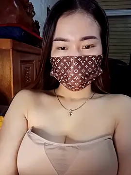 Family-Lovee online show from 11-16-25, 06:24