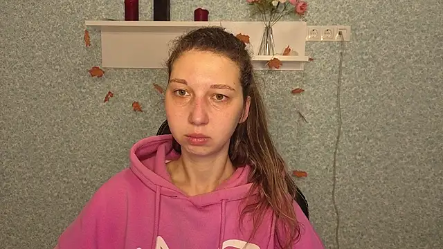 CuteEllii online show from 11-24-25, 05:29