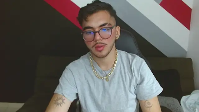 Zac Golden online show from 11-24-25, 11:37