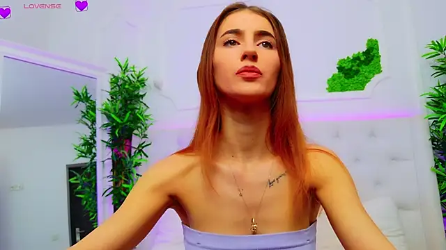 Snapshot of ElisaCharm chatting on 11-11-25, 03:50 ElisaCharm online show from 11-11-25, 03:50