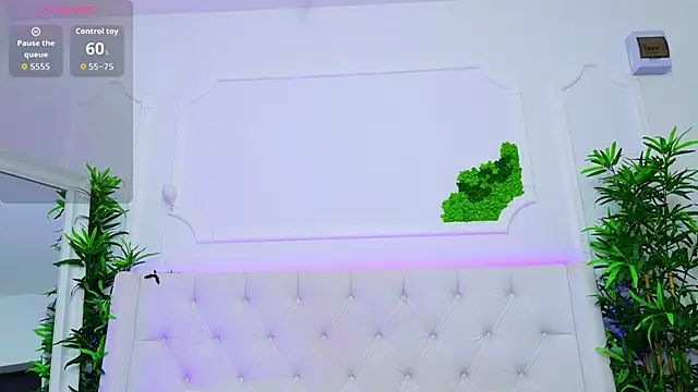 Snapshot of ElisaCharm chatting on 11-24-25, 03:50 ElisaCharm online show from 11-24-25, 03:50