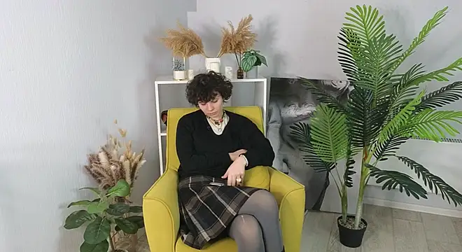 PhebeCharron online show from 10-22-25, 08:03