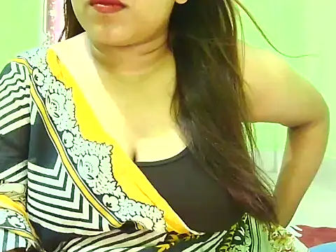 Safa Pari online show from 10-23-25, 05:07