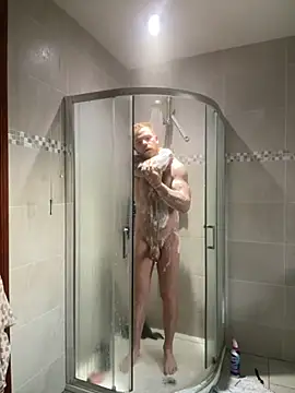 Snapshot of Ginge2002 chatting on 11-11-25, 04:18 Ginge2002 online show from 11-11-25, 04:18