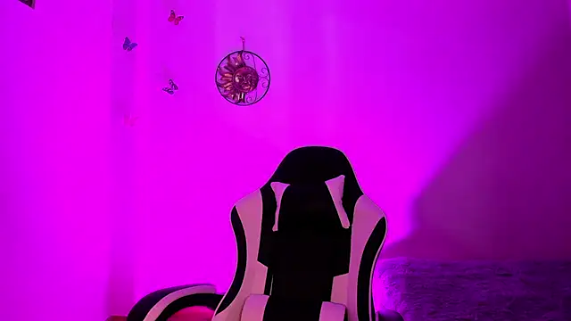 Soouf  online show from 11-18-25, 10:41