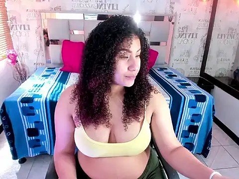 ROZZE MILA online show from 11-07-25, 01:11