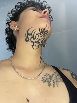 Snapshot of Abby_Evanns1 chatting on 02-05-26, 02:33 Abby Evanns1 online show from 02-05-26, 02:33