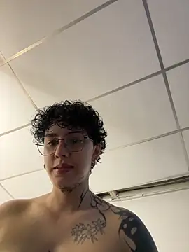 Snapshot of Abby_Evanns1 chatting on 02-24-26, 02:15 Abby Evanns1 online show from 02-24-26, 02:15