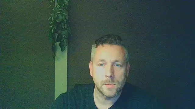 Woody Longbong online show from 10-26-25, 05:41