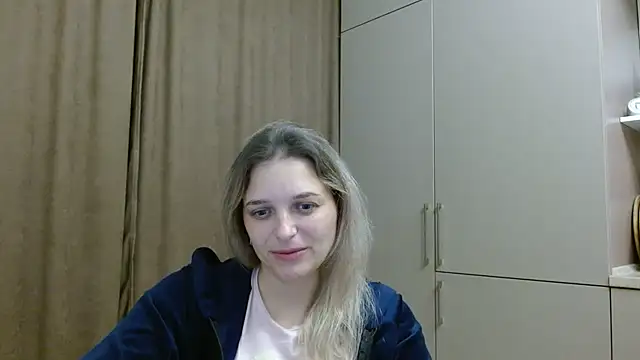 ElisSky301 online show from 11-18-25, 09:08