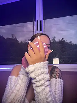 Snapshot of Beella1_ chatting on 12-02-25, 11:59 Beella1 online show from 12-02-25, 11:59