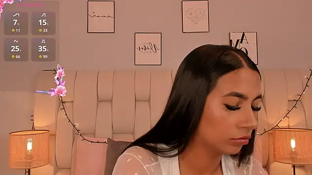 ameliebelle  online show from 11-21-25, 12:37