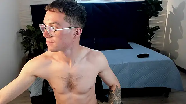 Snapshot of Lil_James chatting on 01-16-26, 08:02 Lil James online show from 01-16-26, 08:02