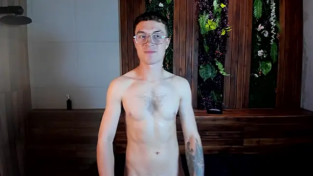 Snapshot of Lil_James chatting on 02-05-26, 08:24 Lil James online show from 02-05-26, 08:24