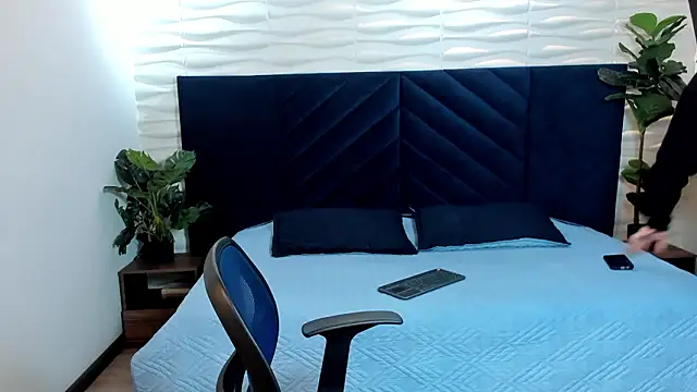 Snapshot of Lil_James chatting on 02-12-26, 08:26 Lil James online show from 02-12-26, 08:26